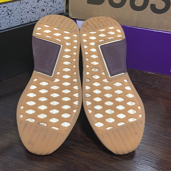 Size 9.5 - adidas NMD R2 Collegiate Burgundy 2018 - Picture 4 of 4